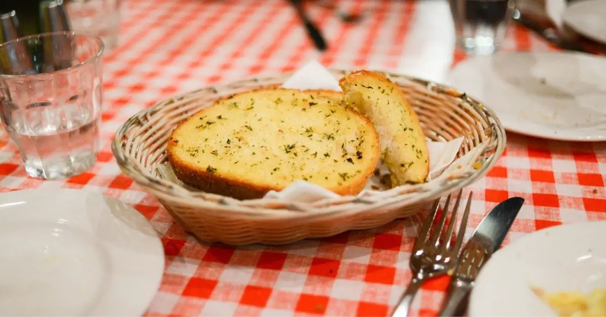 garlic-bread-on-table