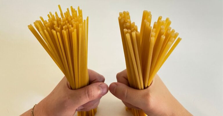 What is bucatini pasta? The difference with spaghetti explained