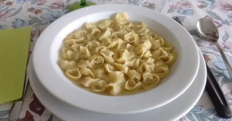 What is Italian Tortellini? [differences with other stuffed pasta]