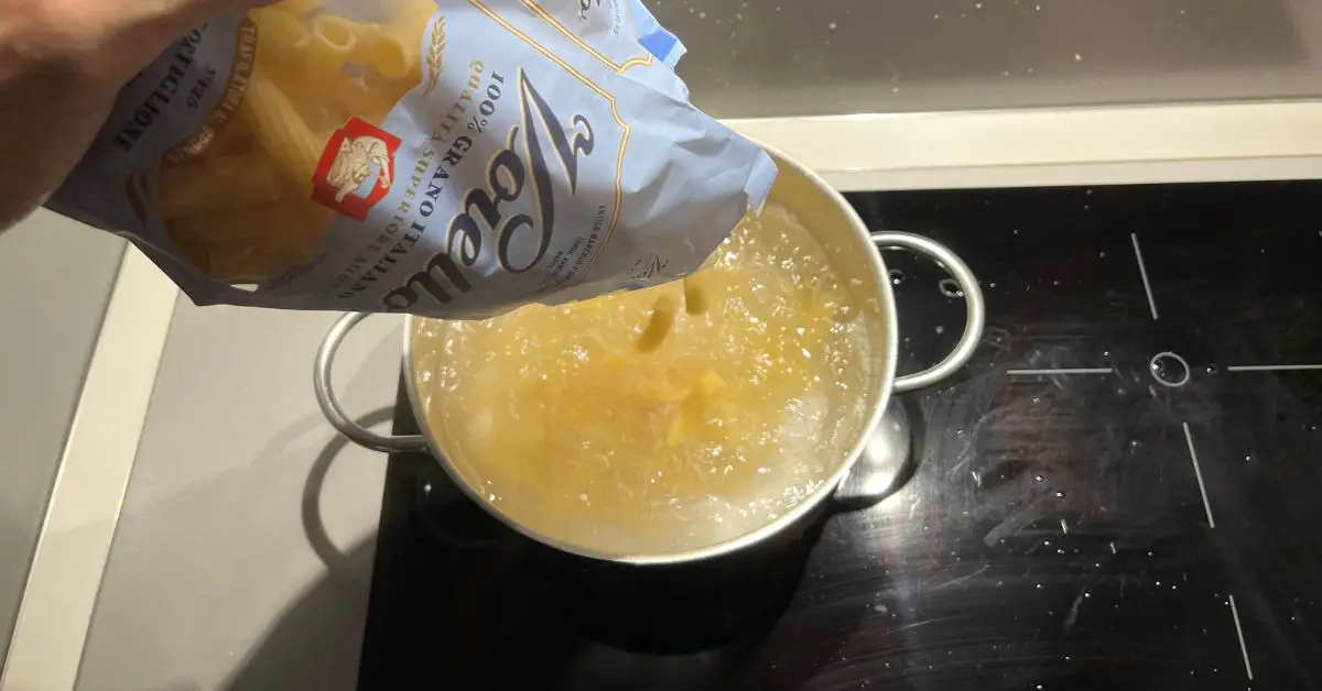 pasta-tossed-in-boiling-water