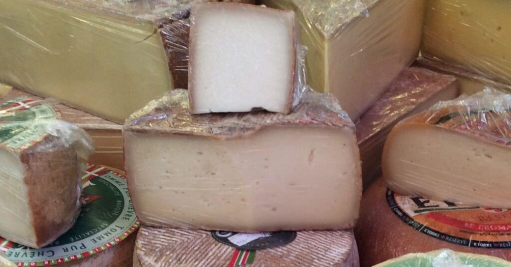 Multiple form of Pienza Pecorino cheese.