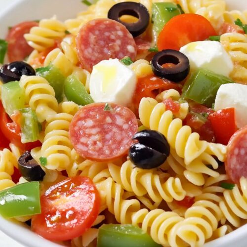 Easy Italian Pasta Salad with Pepperoni, Mozzarella & Italian Dressing ...